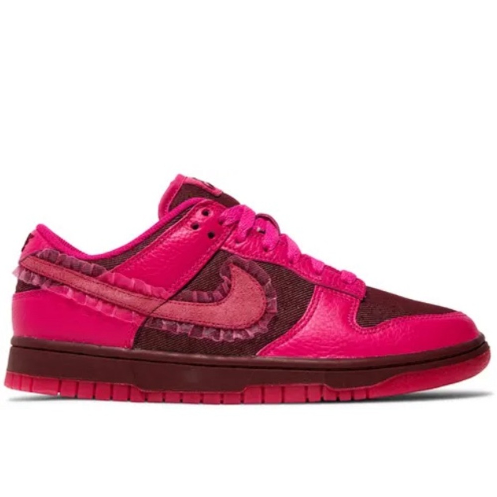 Nike dunk low Valentine’s Day